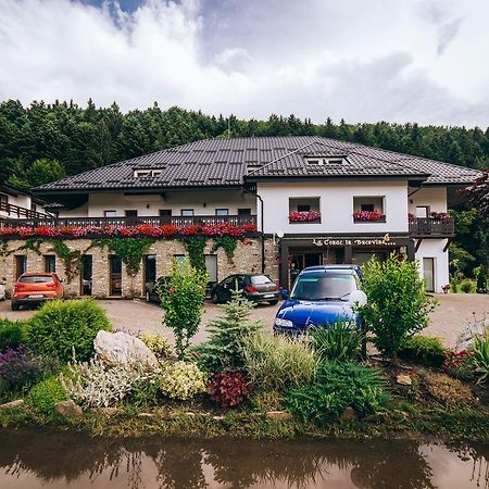 Hotel La Conac In Bucovina Gura Humorului Exterior foto